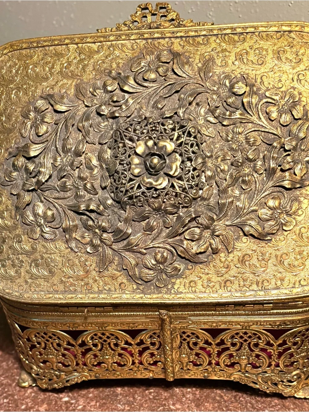 Vintage Brass Globe Hollywood Regency Ornate Claw Foot Floral Jewelry Box